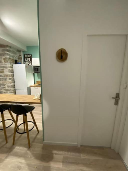Charmant Studio Idealement Place Et Paisible ! Oloron-Sainte-Marie Exterior photo